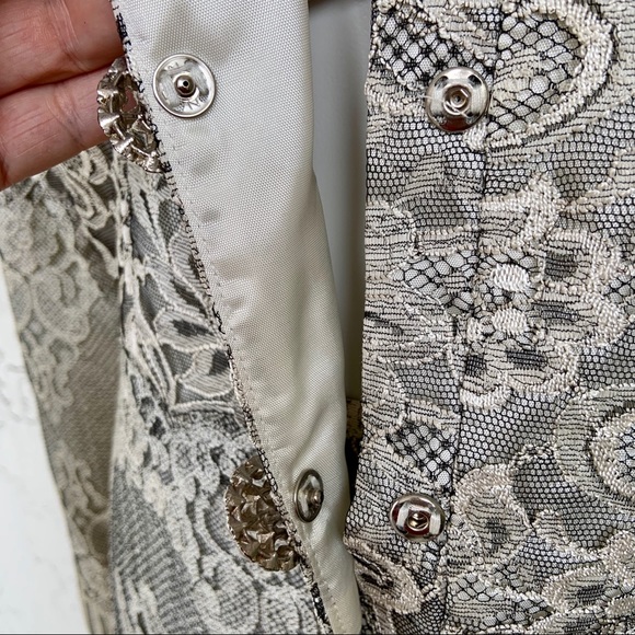 Elegant VTG Lace Silver/Gray Jacket Skirt Set - Picture 4 of 8